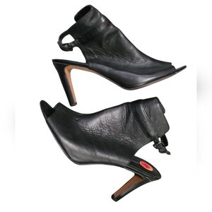 FRANCO SARTO black leather peeptoe bootie 9.5